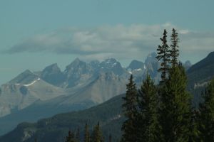 Early morning drive between Lake Louise and the Columbia Icefields